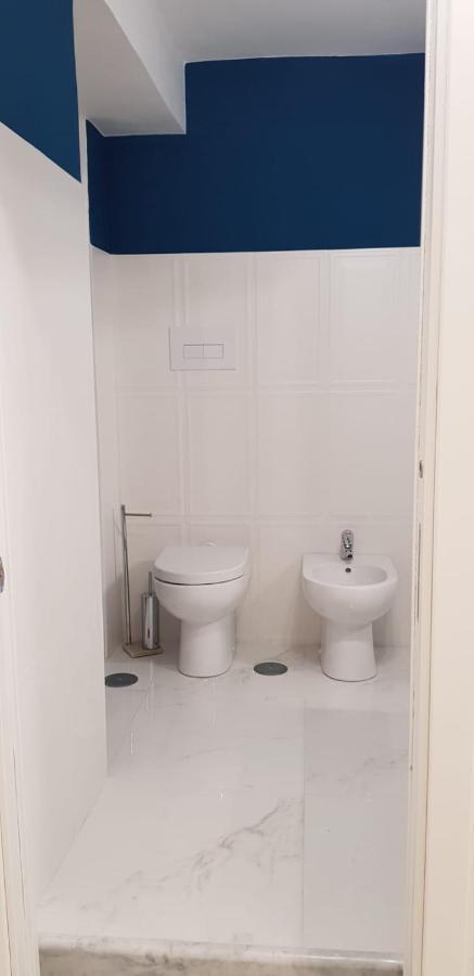 Holiday House Fieravecchia Салерно Екстериор снимка